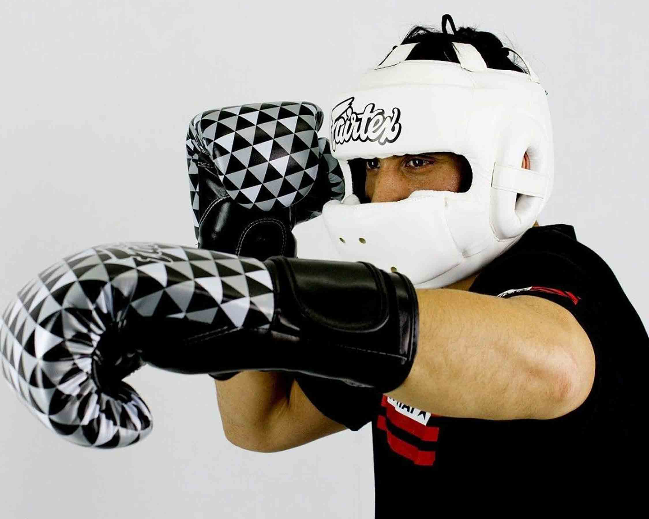 Fairtex Kopfschutz Full Face HG14 - Kopfschutz - Fairtex Muay Thai und MMA  Shop